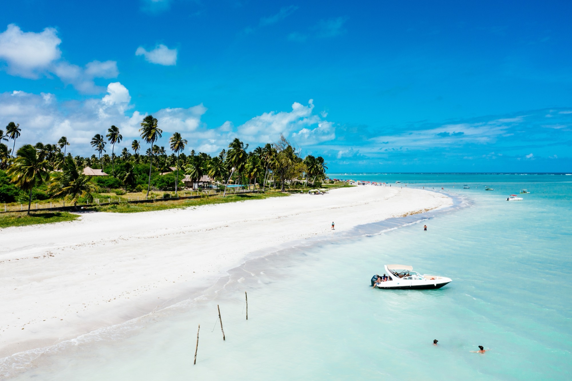 Praia de areia branca e mar turquesa de Holbox